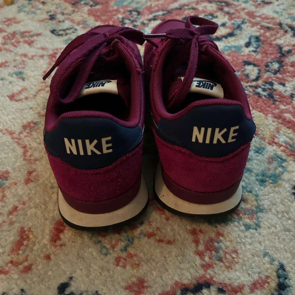 Nike Women's Sneakers - Picture 9 of 9